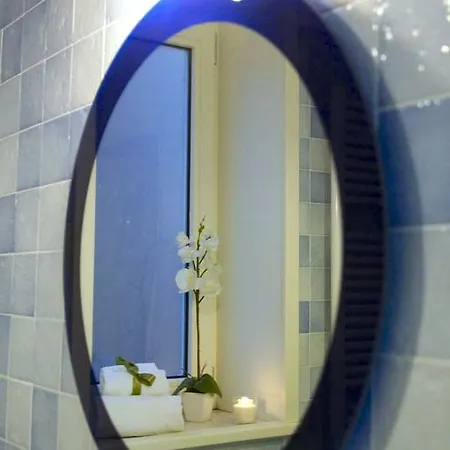 Center Apartment *